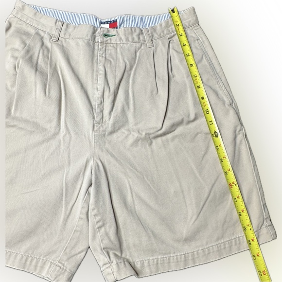 Vintage Tommy Hilfiger Pleated Shorts - Picture 5 of 6